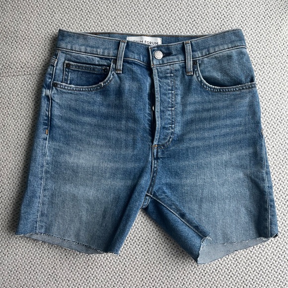 Aritzia Yoko Bermuda Shorts - Picture 4 of 10